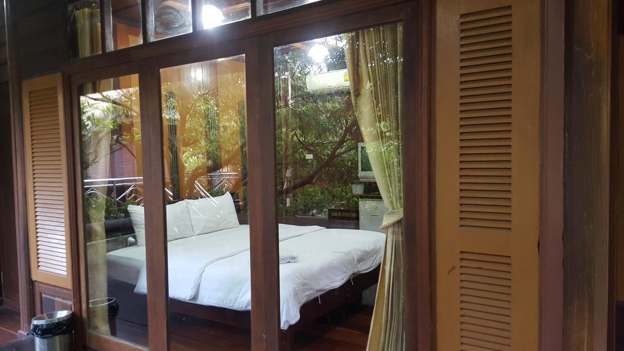 Ruean Mai Chai Khlong Amphawa Exterior photo